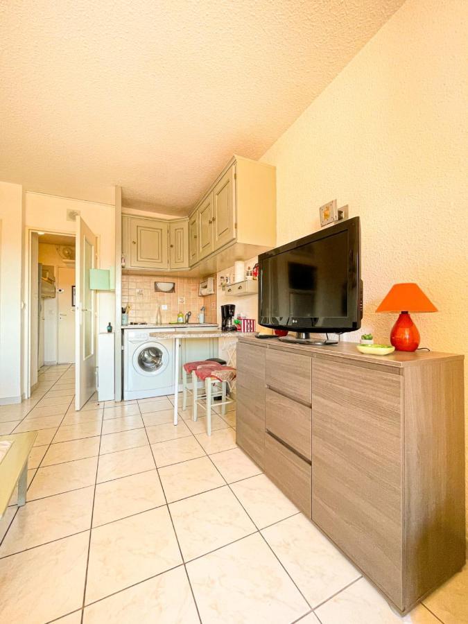 Bright Apartment With Pool Fréjus 외부 사진